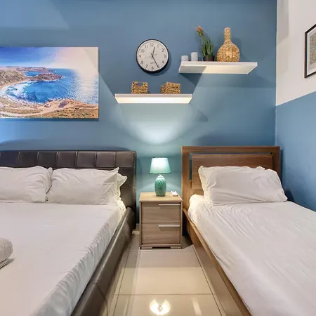 Lejlighed A Lovely 3 Bedroom, 3 Baths In The Centre Of By 360 Estates *