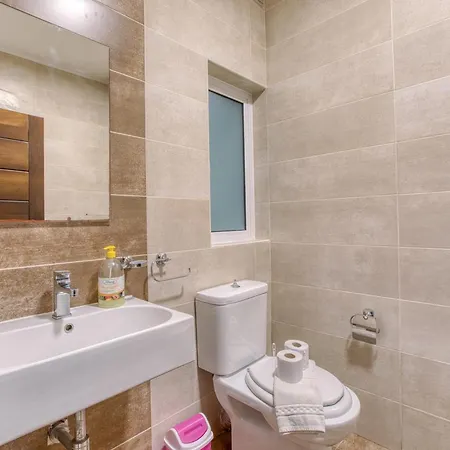 A Lovely 3 Bedroom, 3 Baths In The Centre Of By 360 Estates Gzira