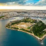 A Lovely 3 Bedroom, 3 Baths In The Centre Of By 360 Estates * Gzira