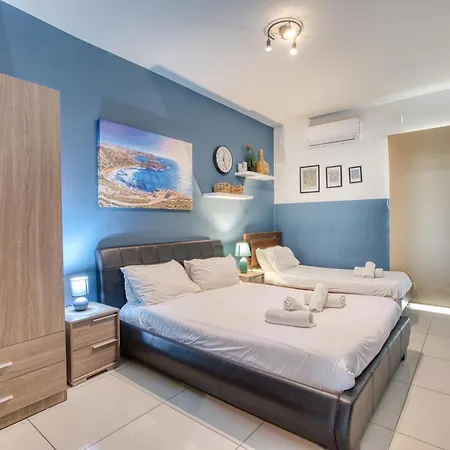 A Lovely 3 Bedroom, 3 Baths In The Centre Of By 360 Estates *